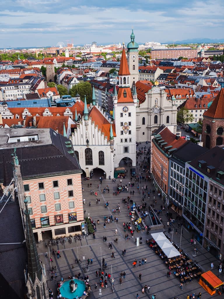 Foto aérea da praça de Marienplatz, em Munique na Alemanha.